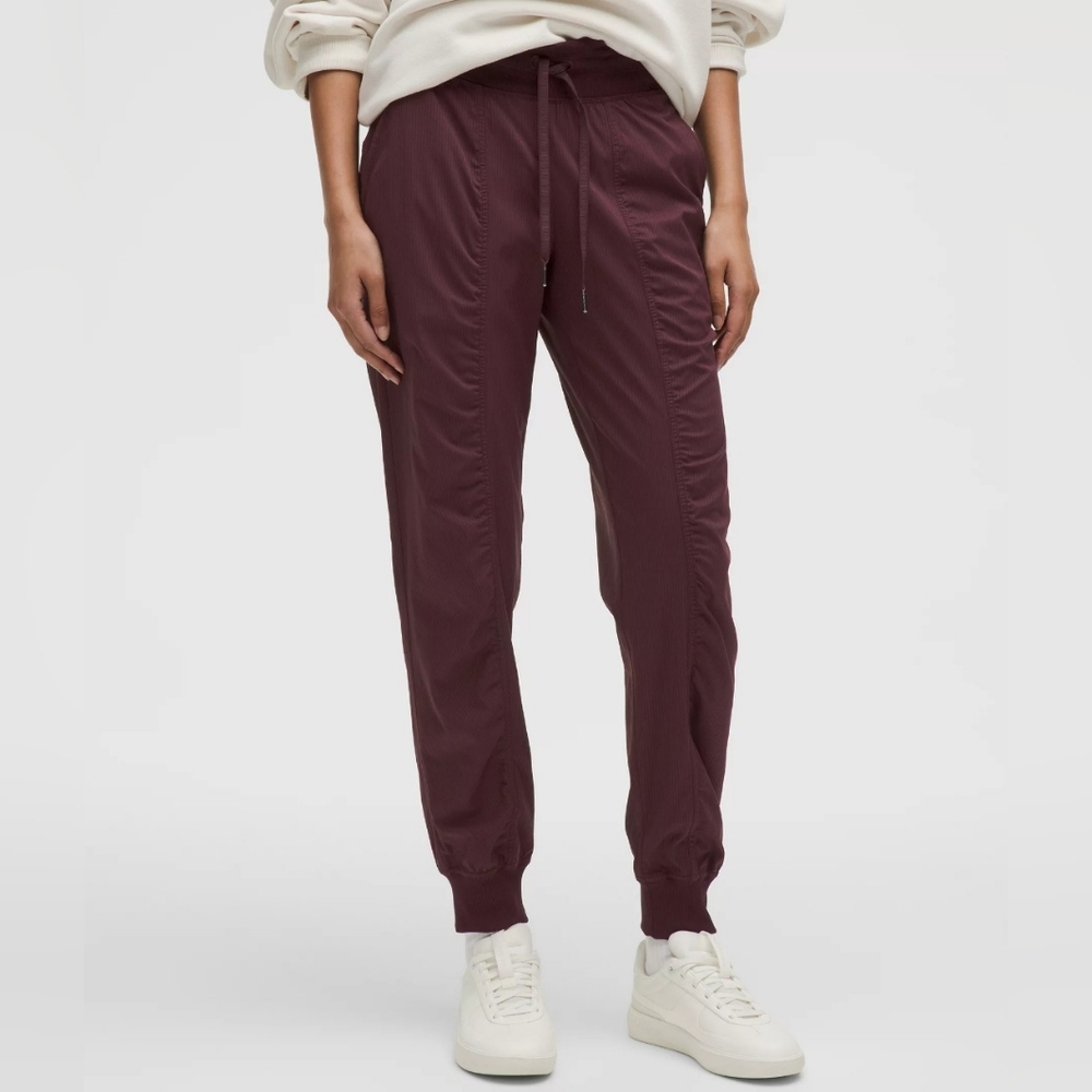 Lululemon Dance Studio Mid- Rise Jogger Full Lenght Size 8.